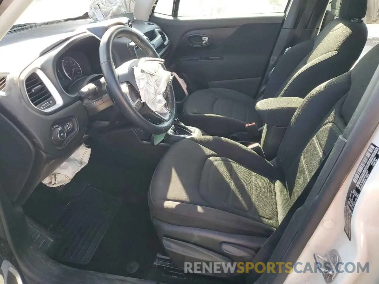 7 Photograph of a damaged car ZACNJBBB5KPK43407 JEEP RENEGADE 2019