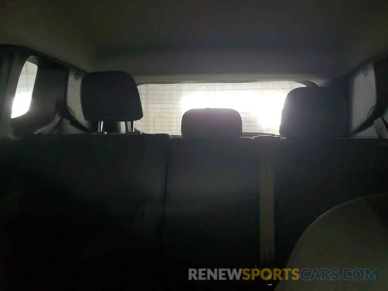 10 Photograph of a damaged car ZACNJBBB6KPK30701 JEEP RENEGADE 2019