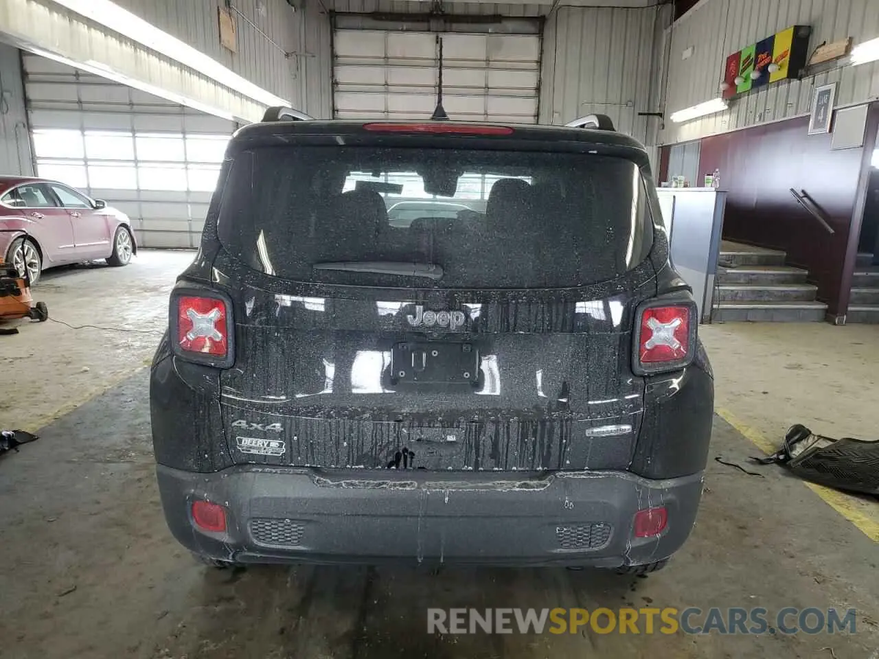 6 Photograph of a damaged car ZACNJBBB6KPK30701 JEEP RENEGADE 2019