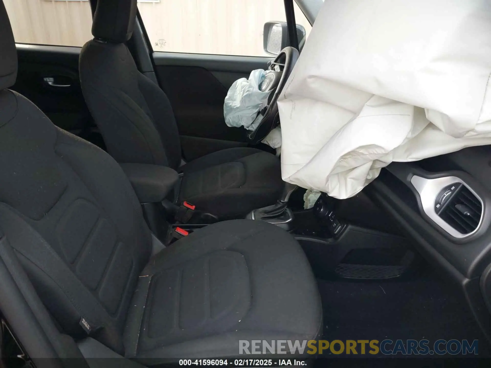 5 Photograph of a damaged car ZACNJBBB6KPK60622 JEEP RENEGADE 2019