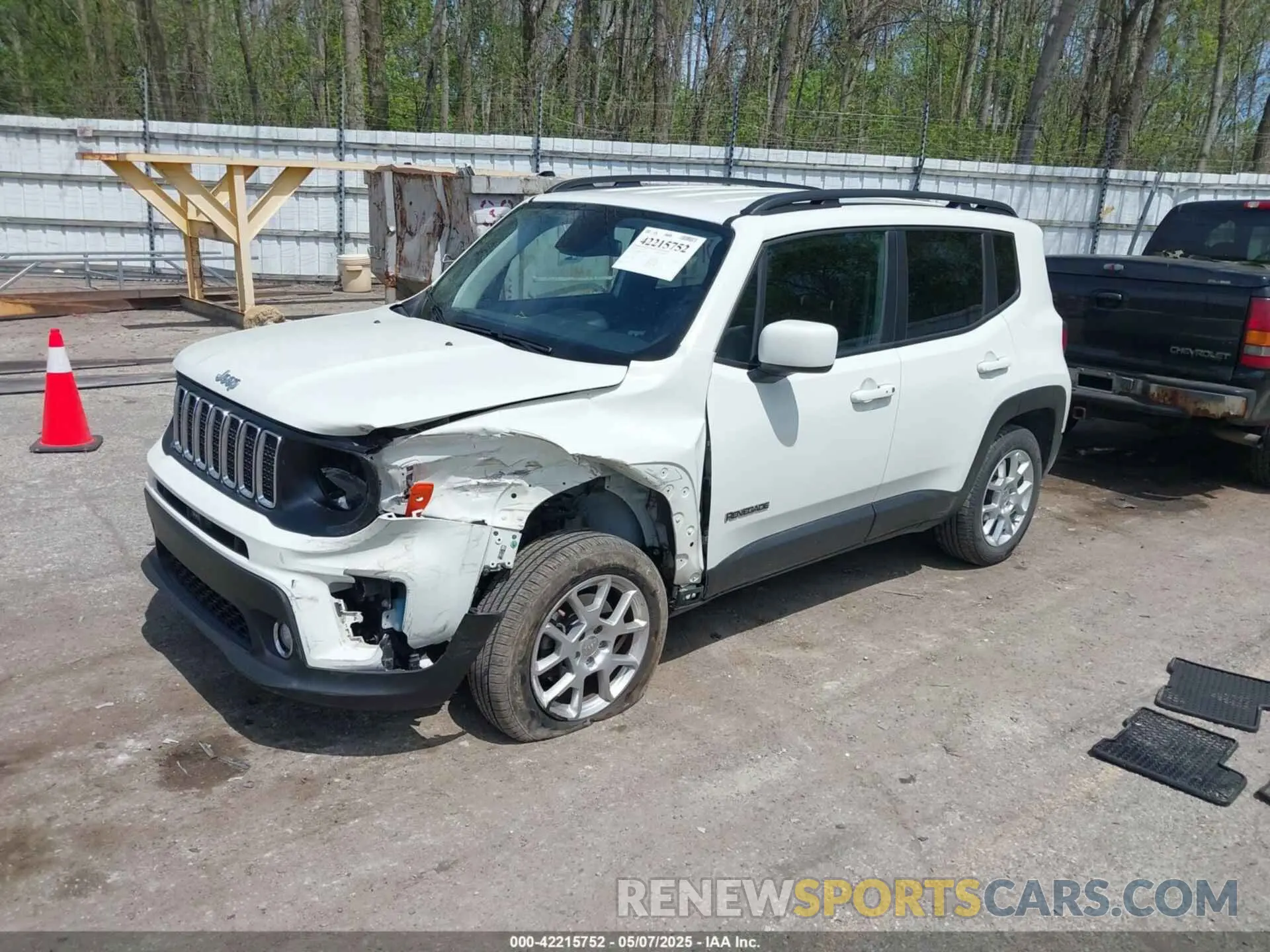 2 Photograph of a damaged car ZACNJBBB6KPK81437 JEEP RENEGADE 2019