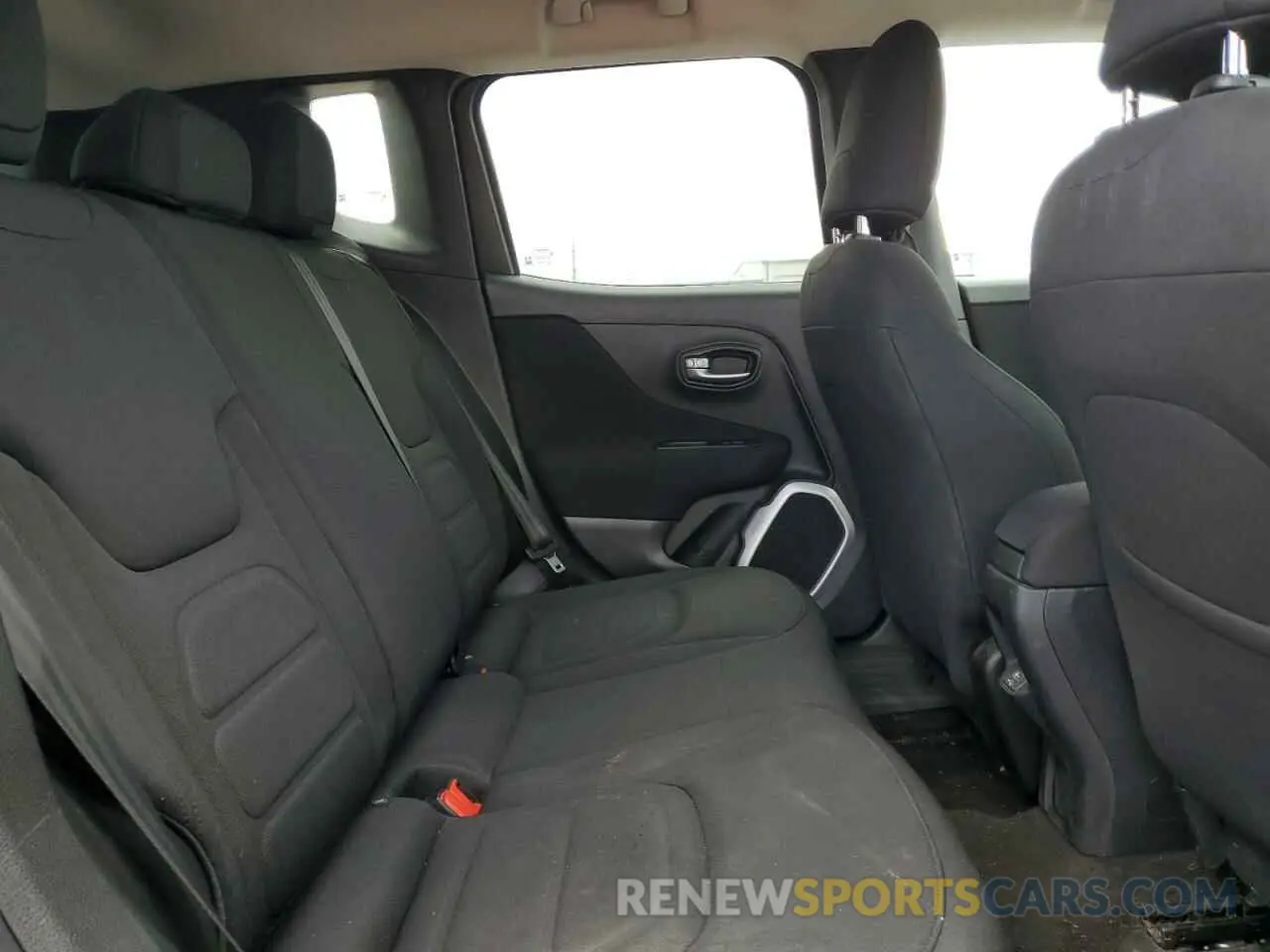 11 Photograph of a damaged car ZACNJBBB7KPK07332 JEEP RENEGADE 2019