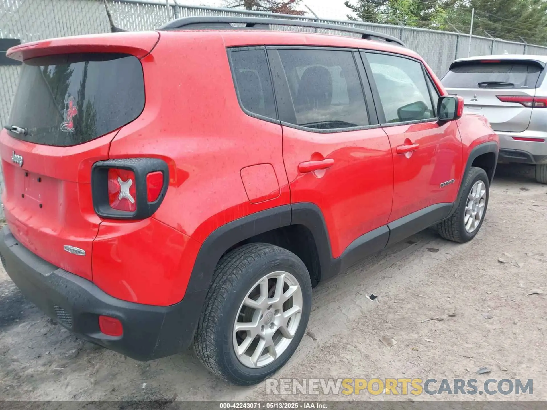 4 Photograph of a damaged car ZACNJBBB7KPK13597 JEEP RENEGADE 2019