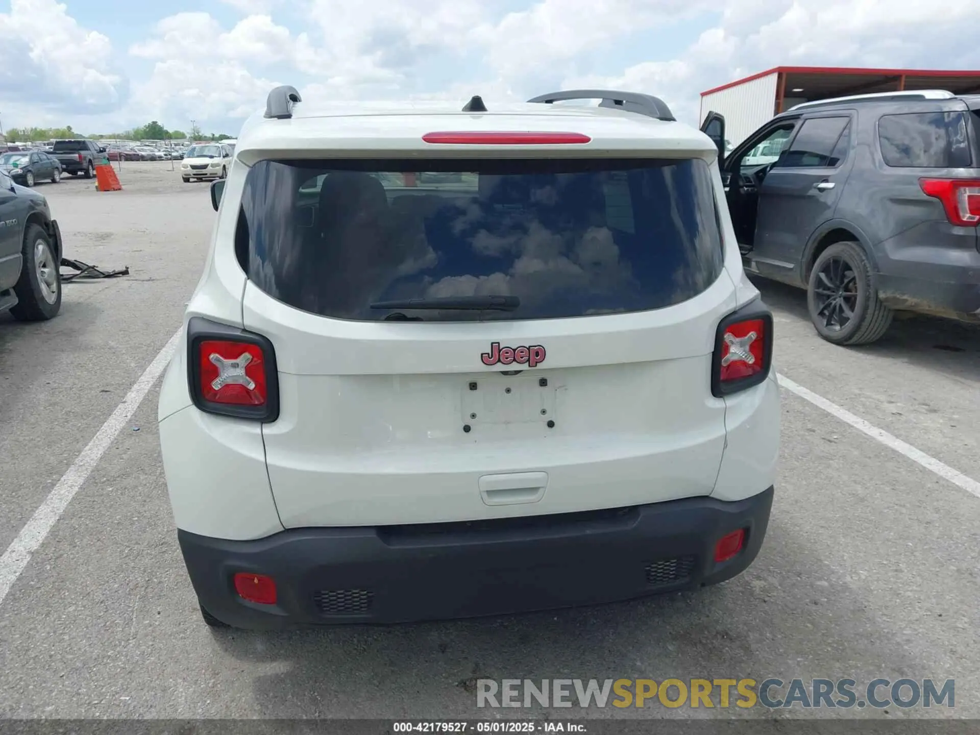 16 Photograph of a damaged car ZACNJBBB8KPK73971 JEEP RENEGADE 2019