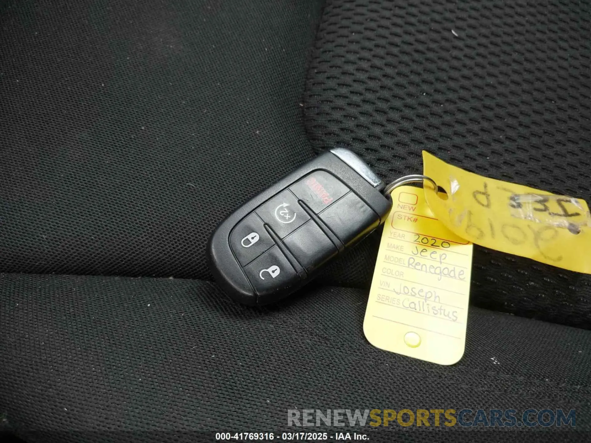 11 Photograph of a damaged car ZACNJBBB9KPK60761 JEEP RENEGADE 2019