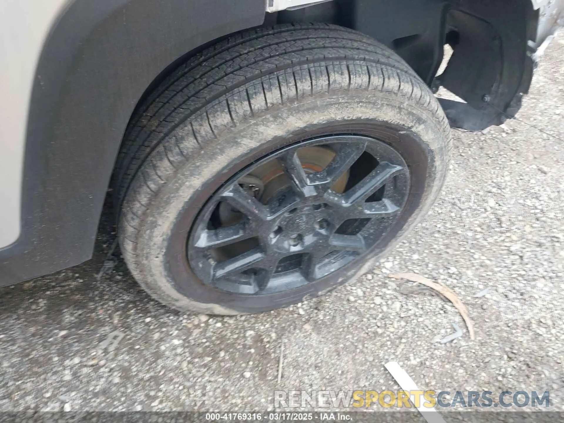 12 Photograph of a damaged car ZACNJBBB9KPK60761 JEEP RENEGADE 2019