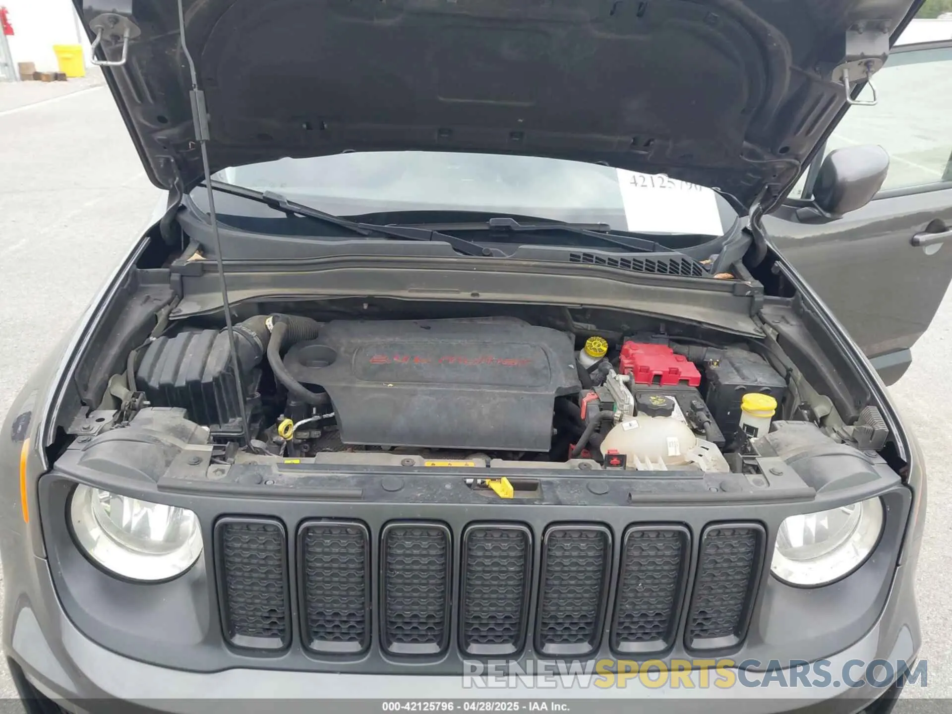 10 Photograph of a damaged car ZACNJBBBXKPJ77405 JEEP RENEGADE 2019