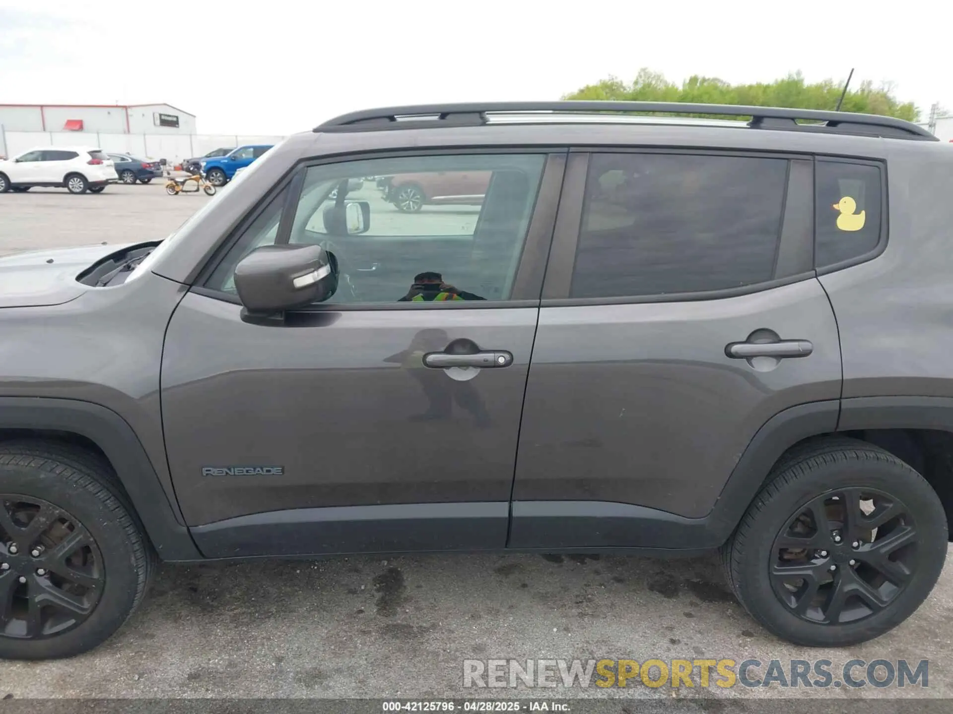 14 Photograph of a damaged car ZACNJBBBXKPJ77405 JEEP RENEGADE 2019
