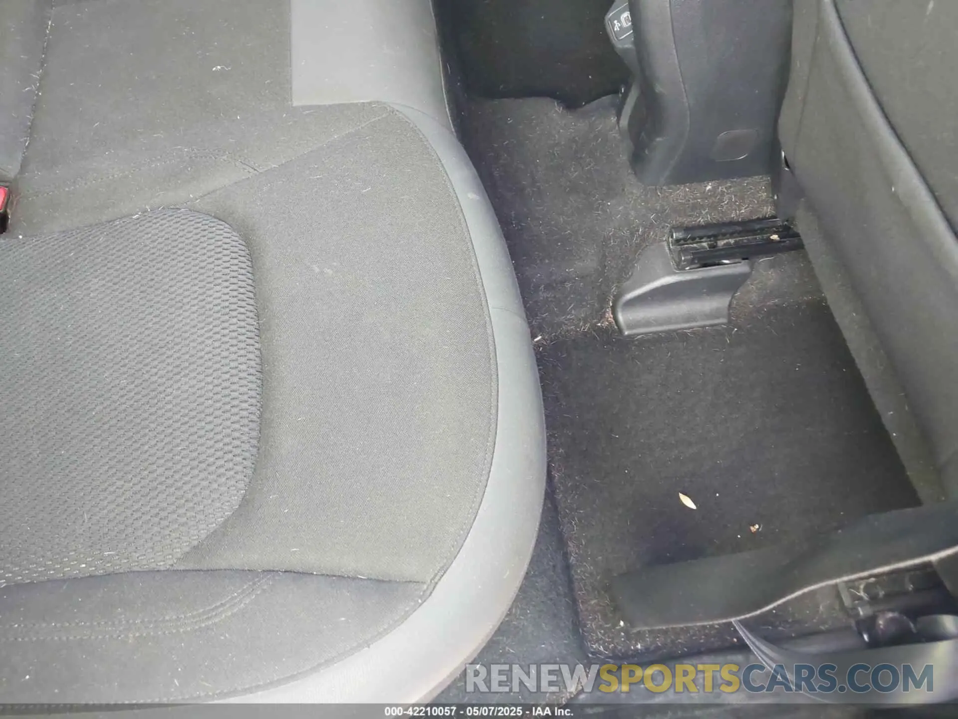 8 Photograph of a damaged car ZACNJBBBXKPK55553 JEEP RENEGADE 2019