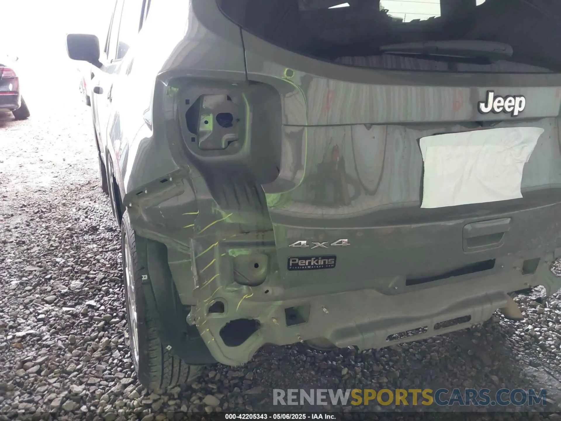 18 Photograph of a damaged car ZACNJBBBXKPK65404 JEEP RENEGADE 2019