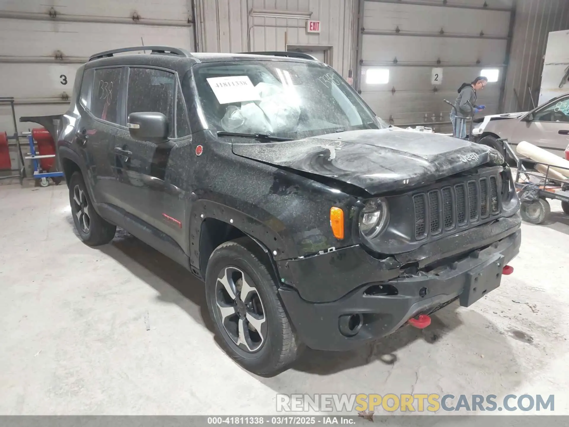 1 Photograph of a damaged car ZACNJBC11KPJ92963 JEEP RENEGADE 2019