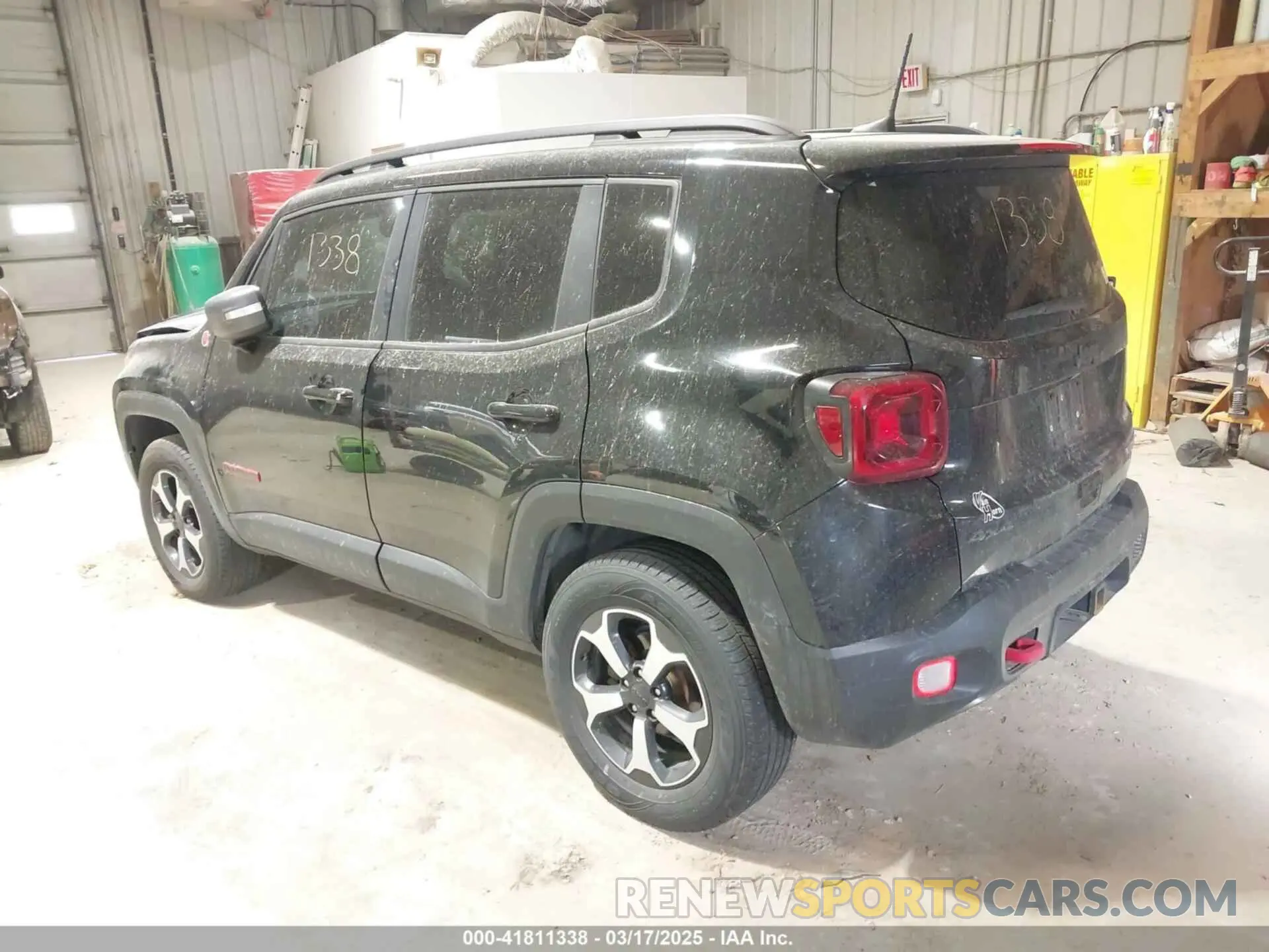 3 Photograph of a damaged car ZACNJBC11KPJ92963 JEEP RENEGADE 2019
