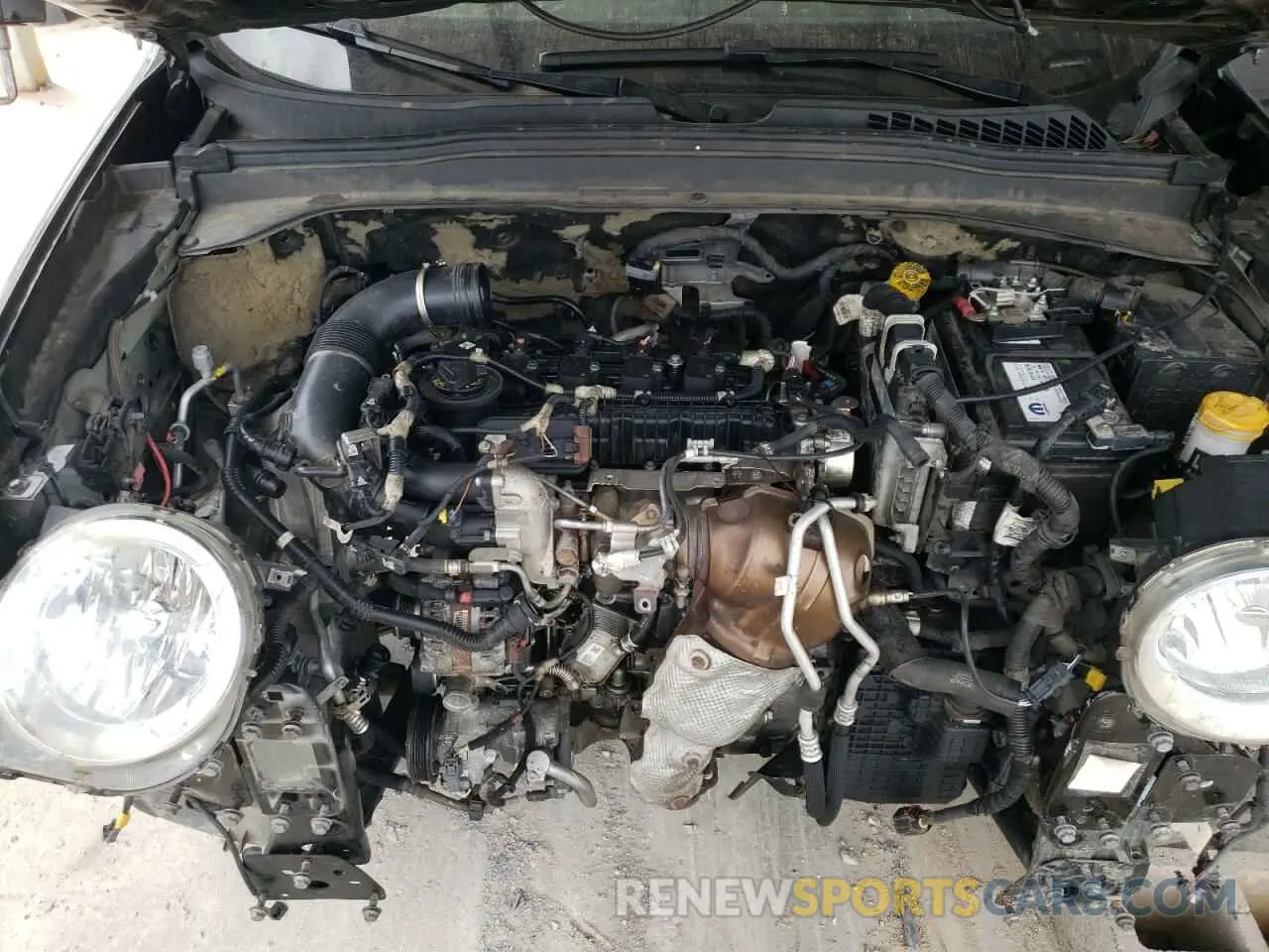 11 Photograph of a damaged car ZACNJBC11KPK05159 JEEP RENEGADE 2019