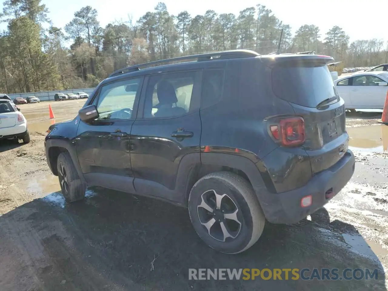2 Photograph of a damaged car ZACNJBC12KPJ97461 JEEP RENEGADE 2019