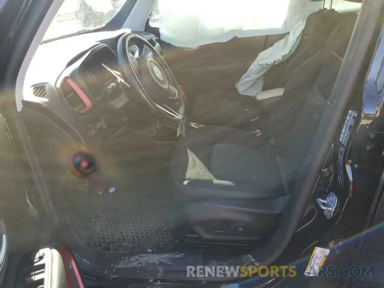 7 Photograph of a damaged car ZACNJBC12KPJ97461 JEEP RENEGADE 2019