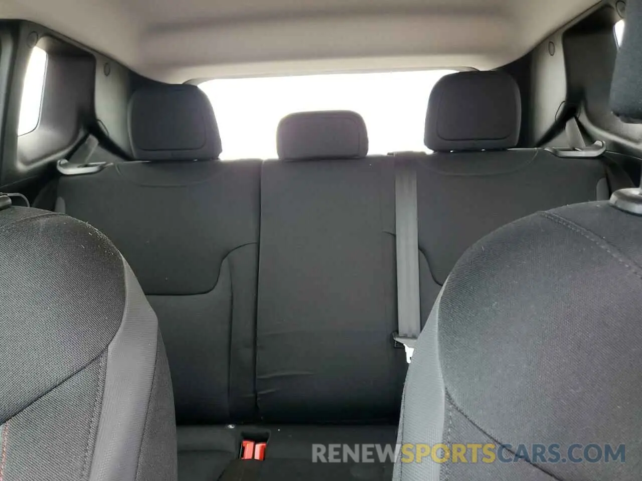 10 Photograph of a damaged car ZACNJBC14KPK00229 JEEP RENEGADE 2019