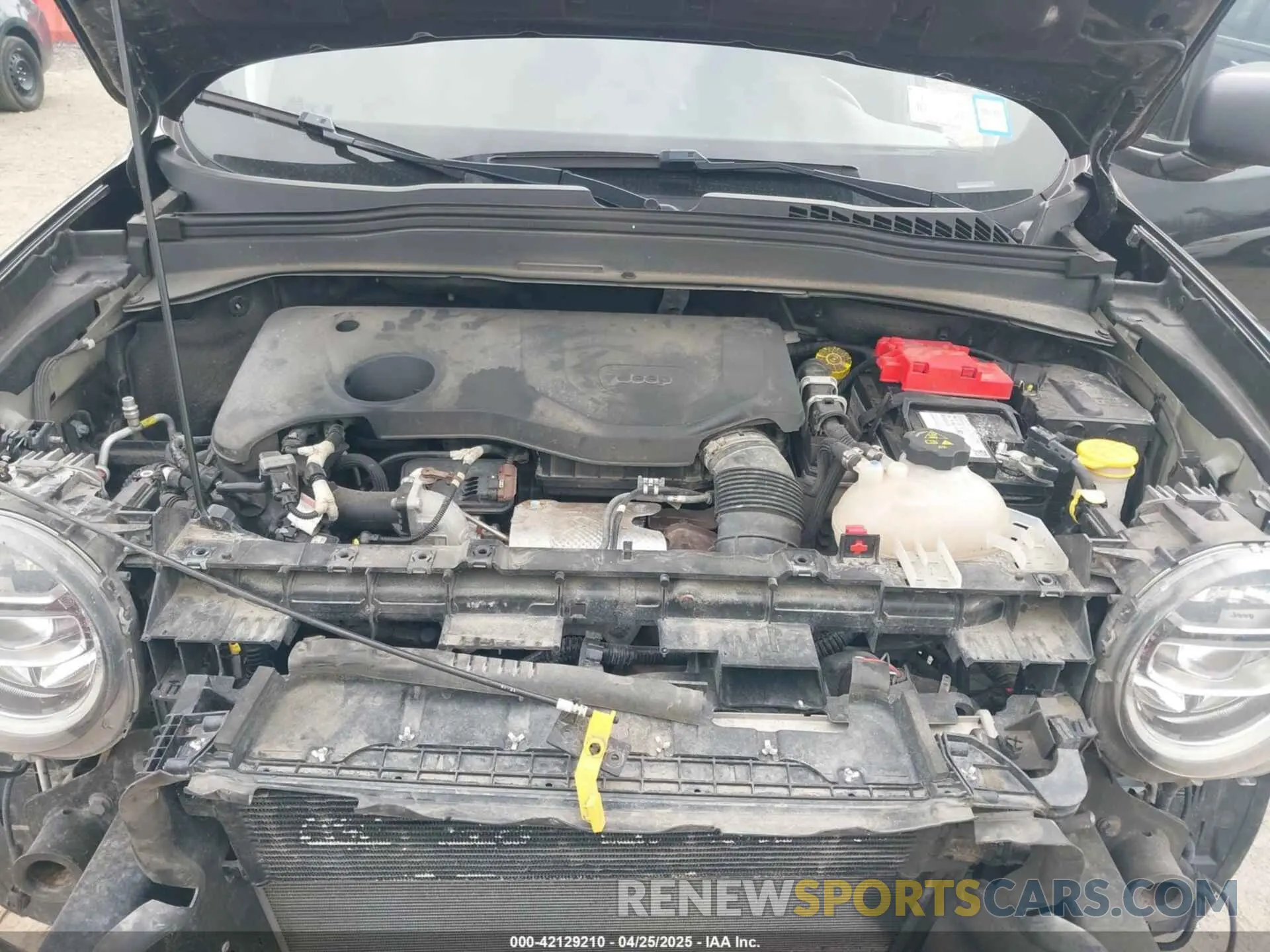 10 Photograph of a damaged car ZACNJBC14KPK76923 JEEP RENEGADE 2019