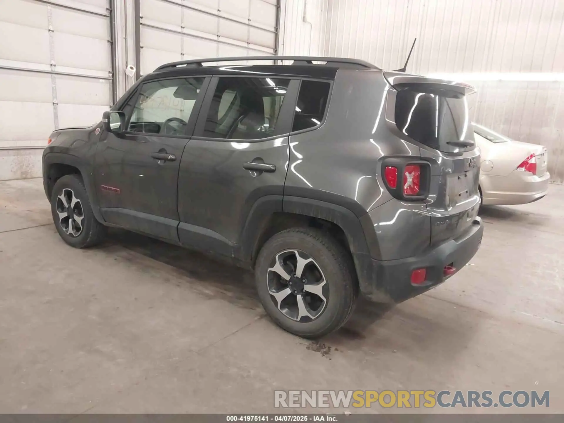 3 Photograph of a damaged car ZACNJBC17KPK22354 JEEP RENEGADE 2019