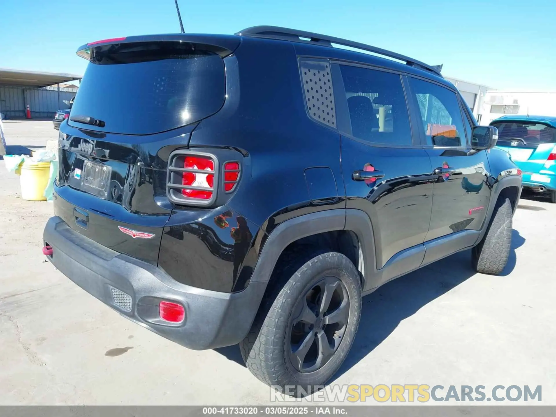 4 Photograph of a damaged car ZACNJBC18KPK06583 JEEP RENEGADE 2019