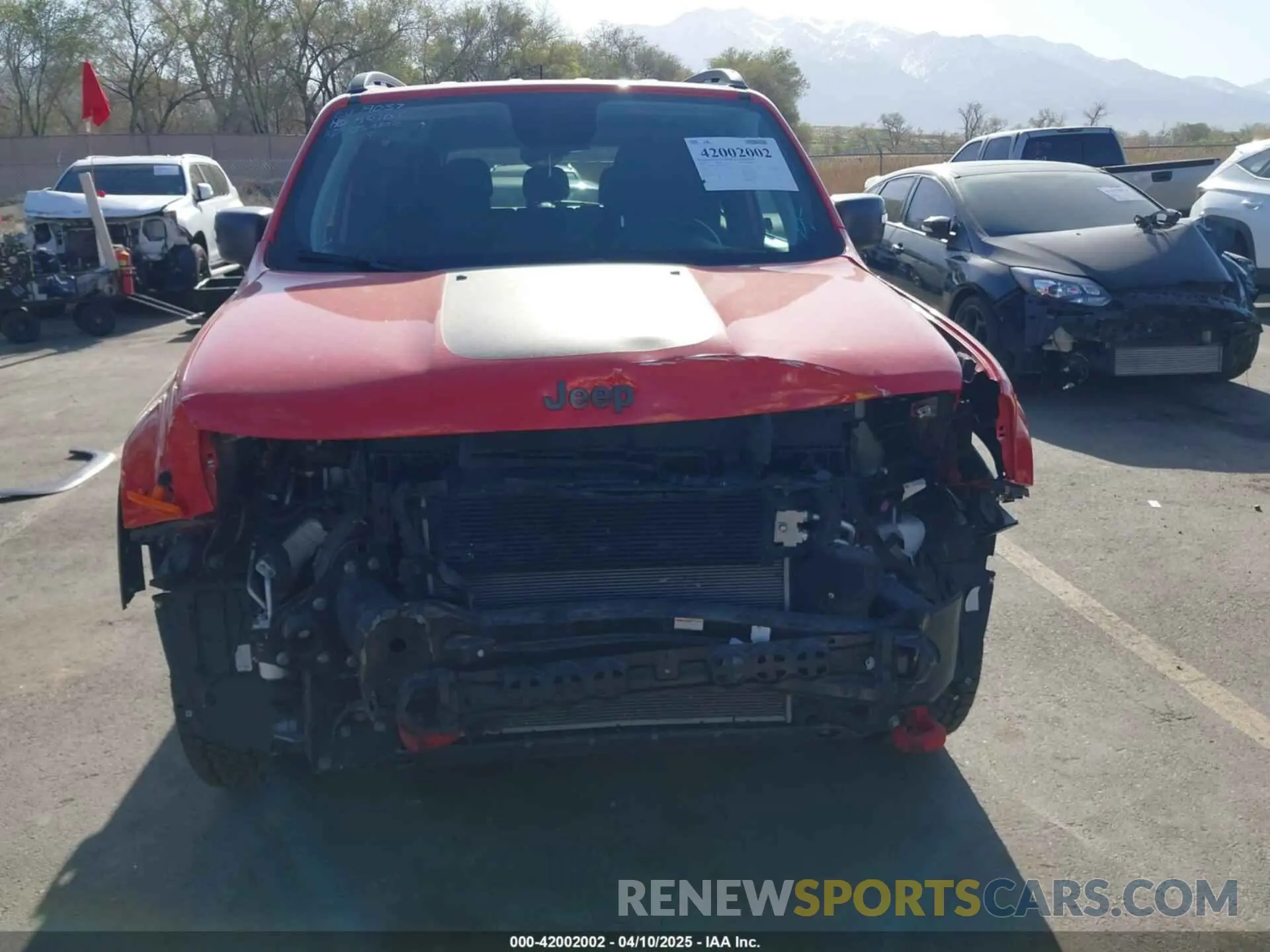 13 Photograph of a damaged car ZACNJBC19KPK09606 JEEP RENEGADE 2019