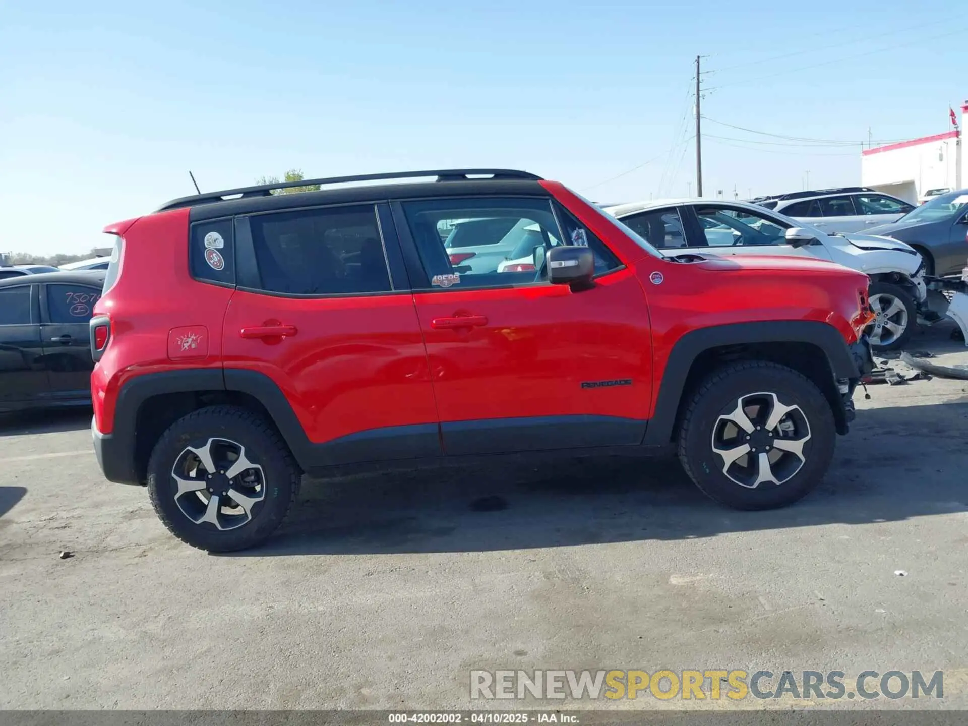 14 Photograph of a damaged car ZACNJBC19KPK09606 JEEP RENEGADE 2019