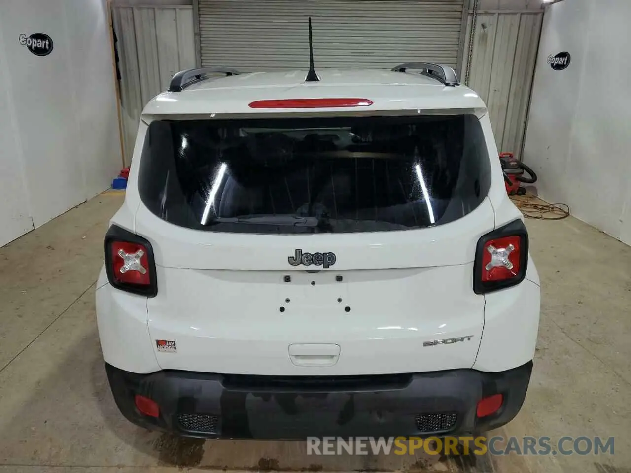 6 Photograph of a damaged car ZACNJAA1XLPM05908 JEEP RENEGADE 2020