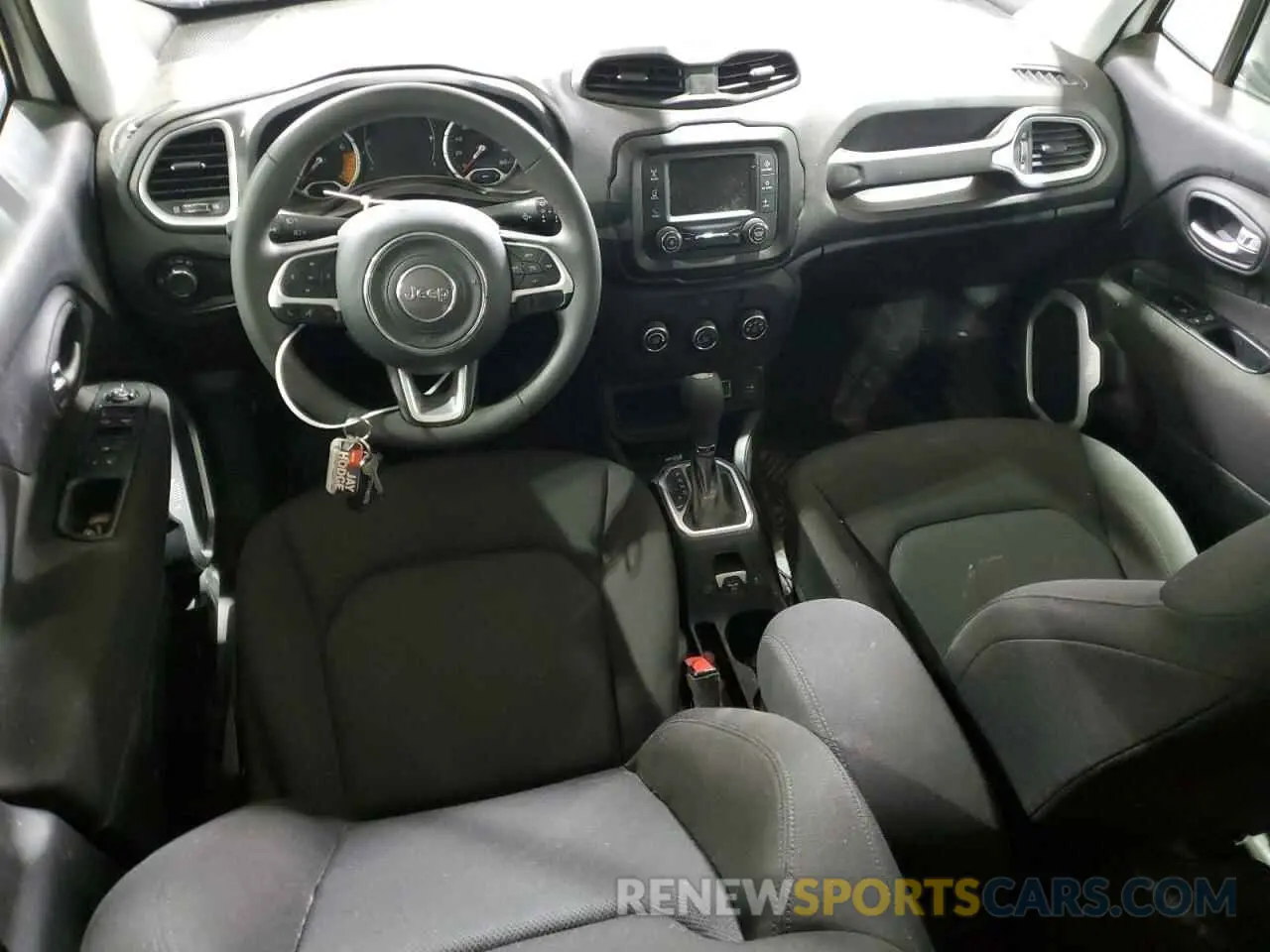 8 Photograph of a damaged car ZACNJAA1XLPM05908 JEEP RENEGADE 2020
