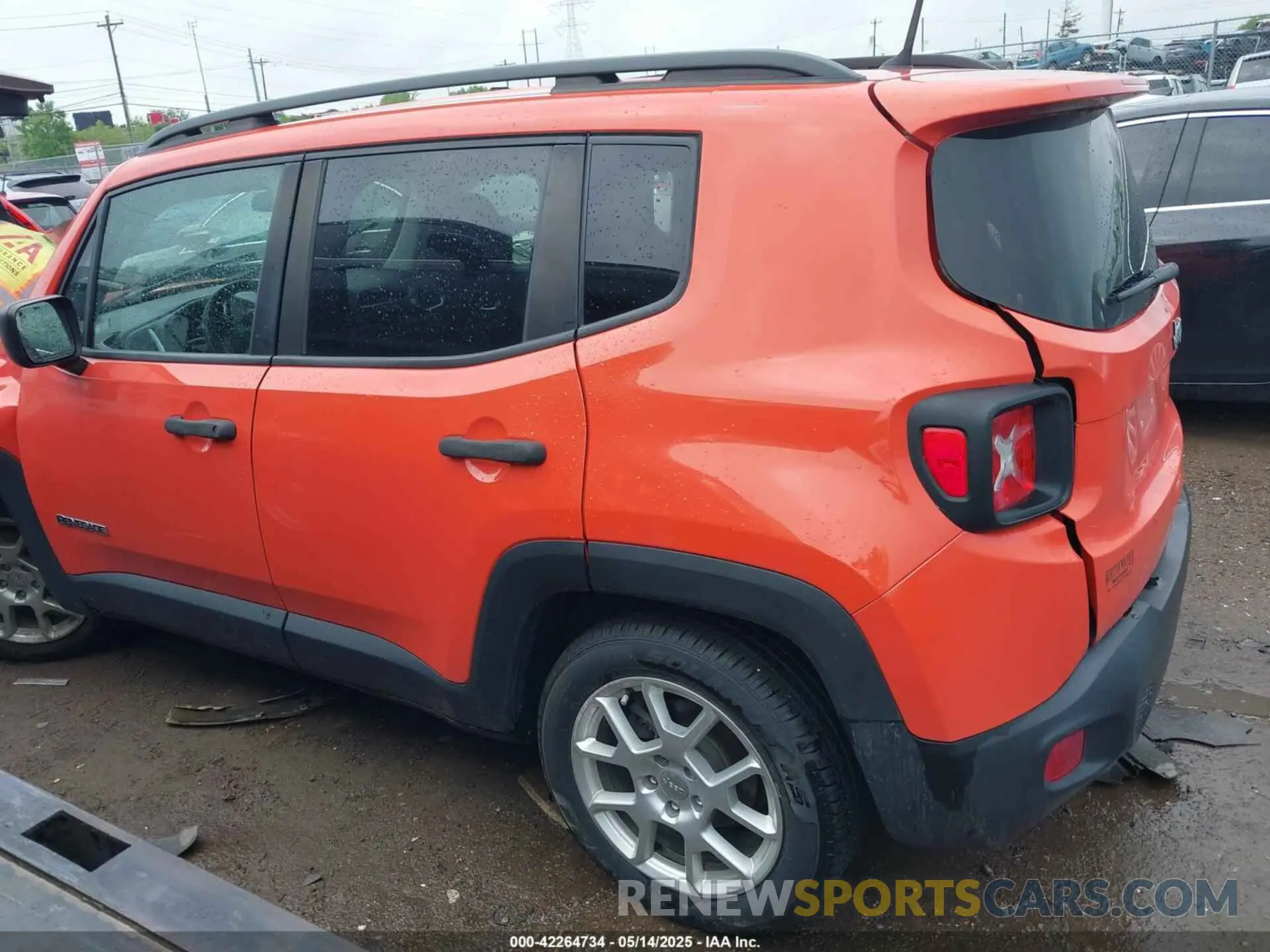 14 Photograph of a damaged car ZACNJAAB0LPL08984 JEEP RENEGADE 2020