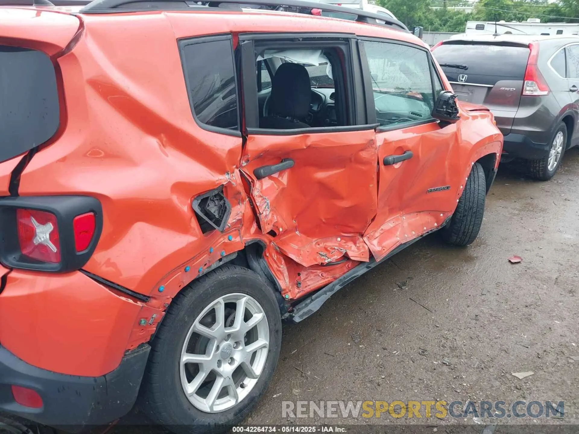 6 Photograph of a damaged car ZACNJAAB0LPL08984 JEEP RENEGADE 2020