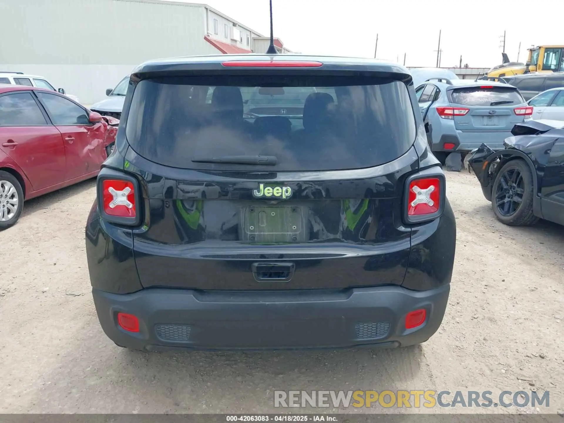 17 Photograph of a damaged car ZACNJAAB2LPM06219 JEEP RENEGADE 2020
