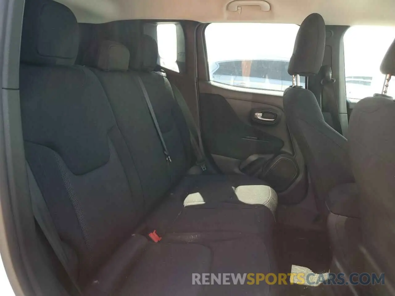 10 Photograph of a damaged car ZACNJAAB3LPK97981 JEEP RENEGADE 2020