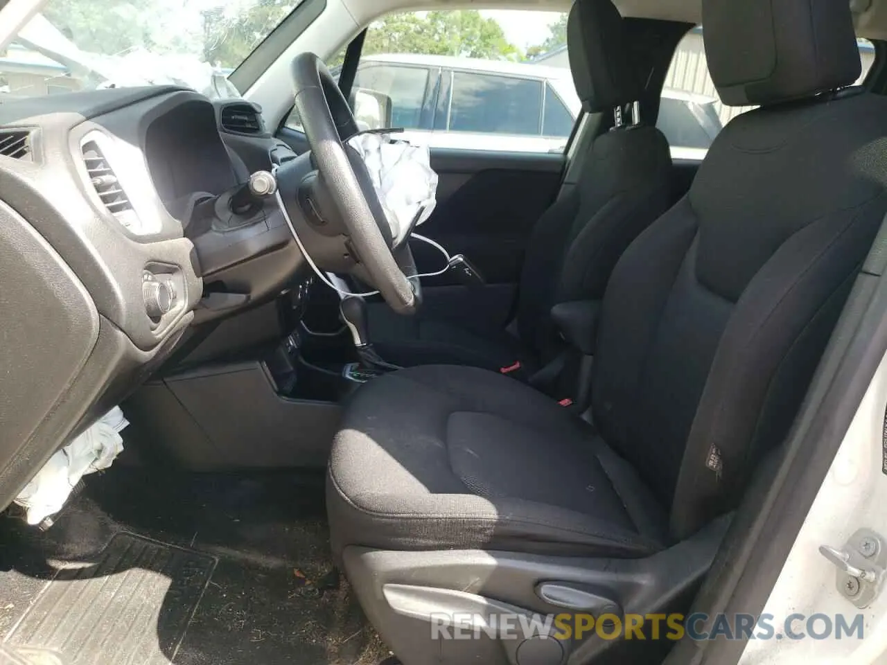 7 Photograph of a damaged car ZACNJAAB3LPK97981 JEEP RENEGADE 2020