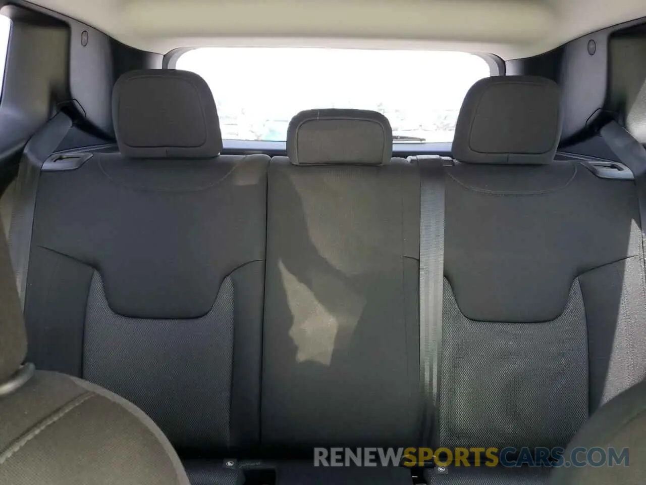 10 Photograph of a damaged car ZACNJAAB5LPL00704 JEEP RENEGADE 2020