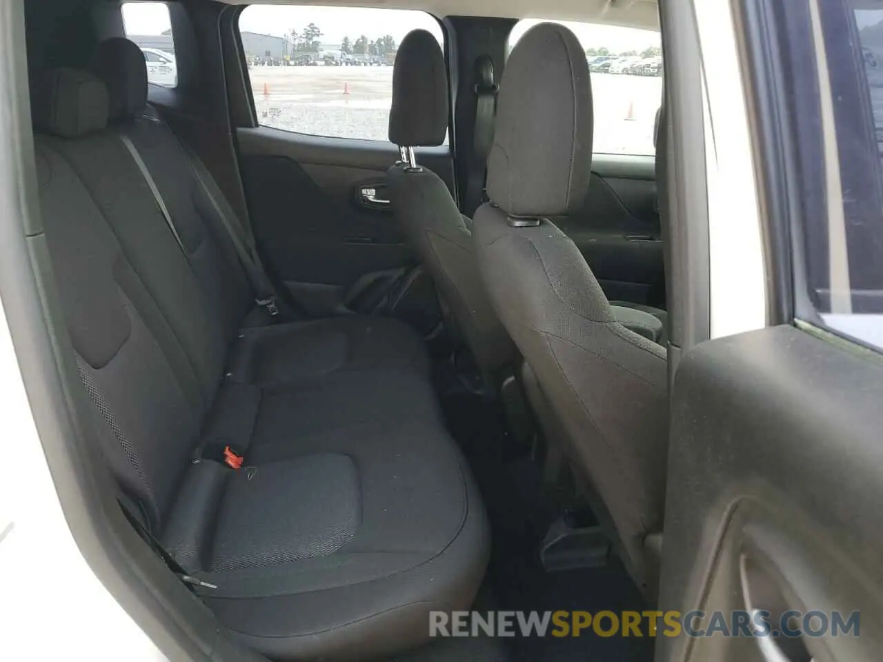 11 Photograph of a damaged car ZACNJAAB5LPL00704 JEEP RENEGADE 2020
