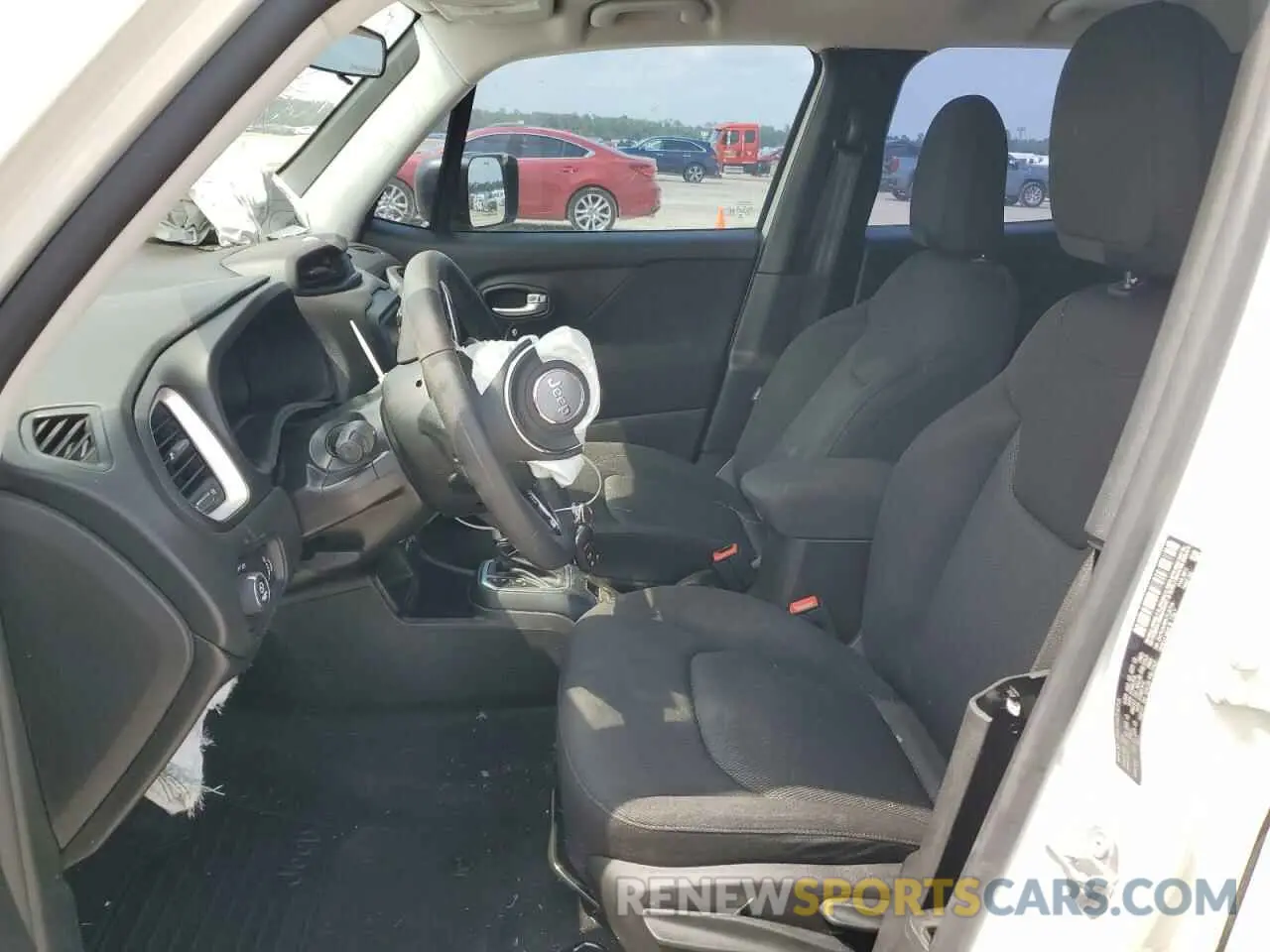 7 Photograph of a damaged car ZACNJAAB5LPL00704 JEEP RENEGADE 2020