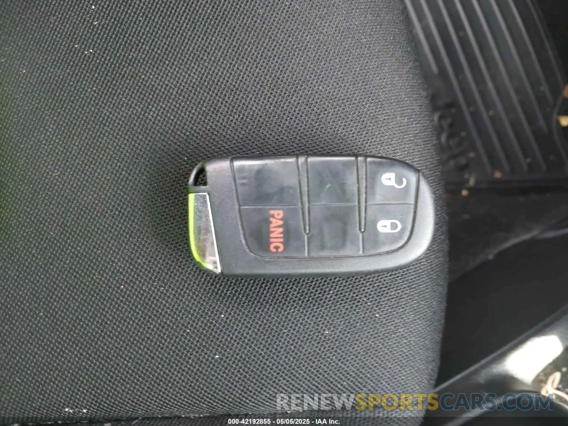 11 Photograph of a damaged car ZACNJAAB5LPL16210 JEEP RENEGADE 2020