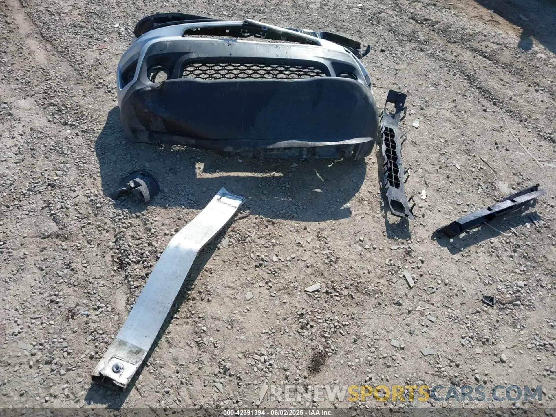 12 Photograph of a damaged car ZACNJAAB5LPL76293 JEEP RENEGADE 2020