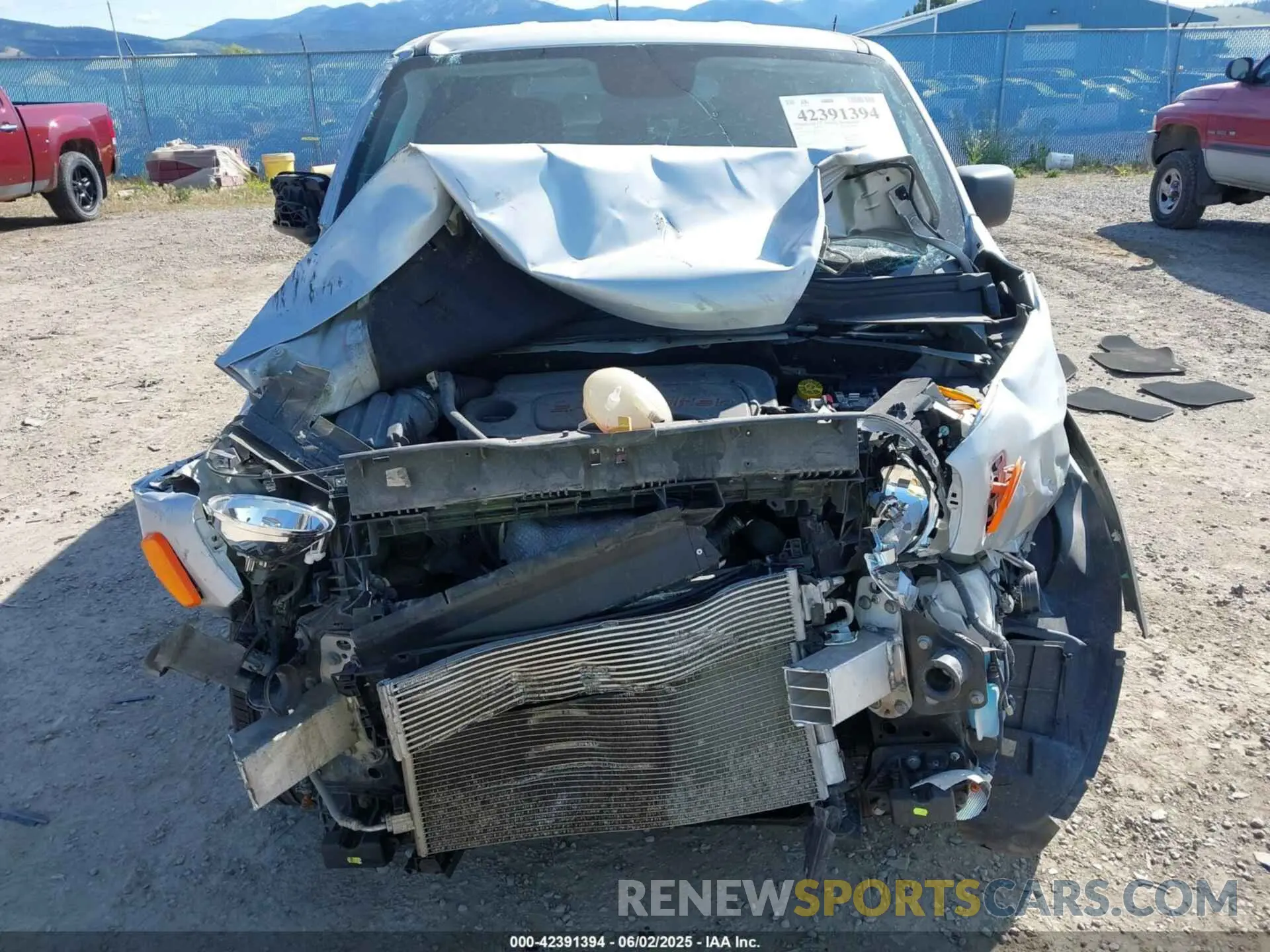 13 Photograph of a damaged car ZACNJAAB5LPL76293 JEEP RENEGADE 2020