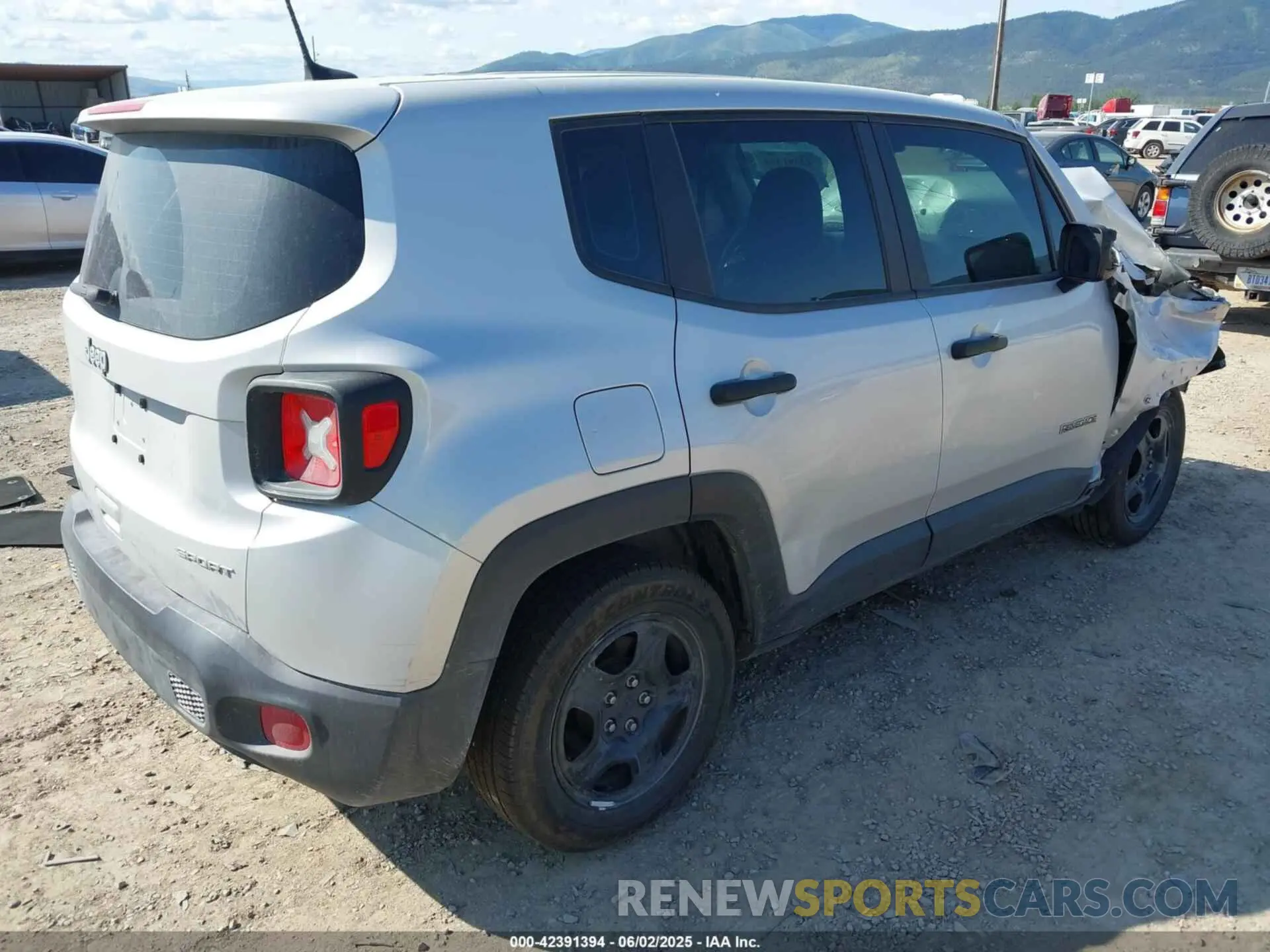 4 Photograph of a damaged car ZACNJAAB5LPL76293 JEEP RENEGADE 2020