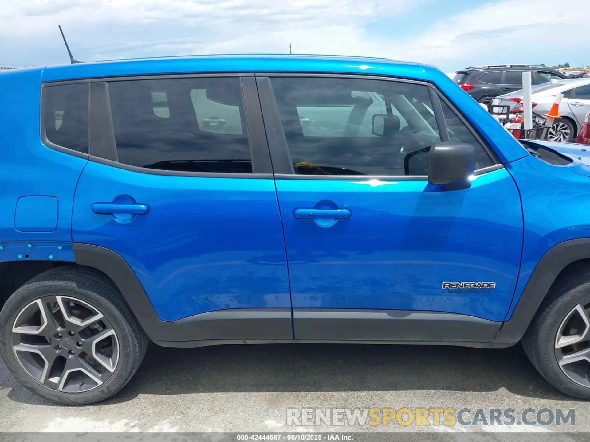 14 Photograph of a damaged car ZACNJAAB6LPL81065 JEEP RENEGADE 2020