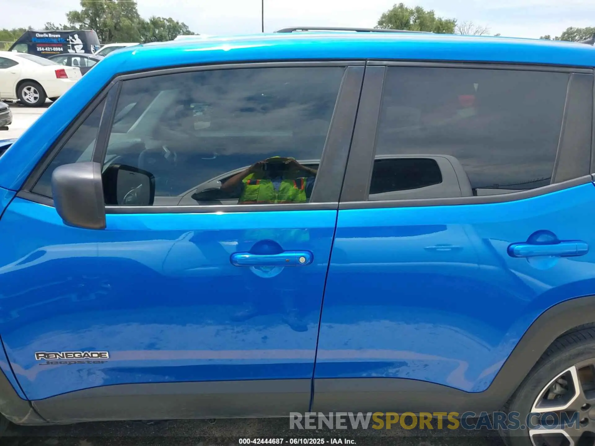 15 Photograph of a damaged car ZACNJAAB6LPL81065 JEEP RENEGADE 2020