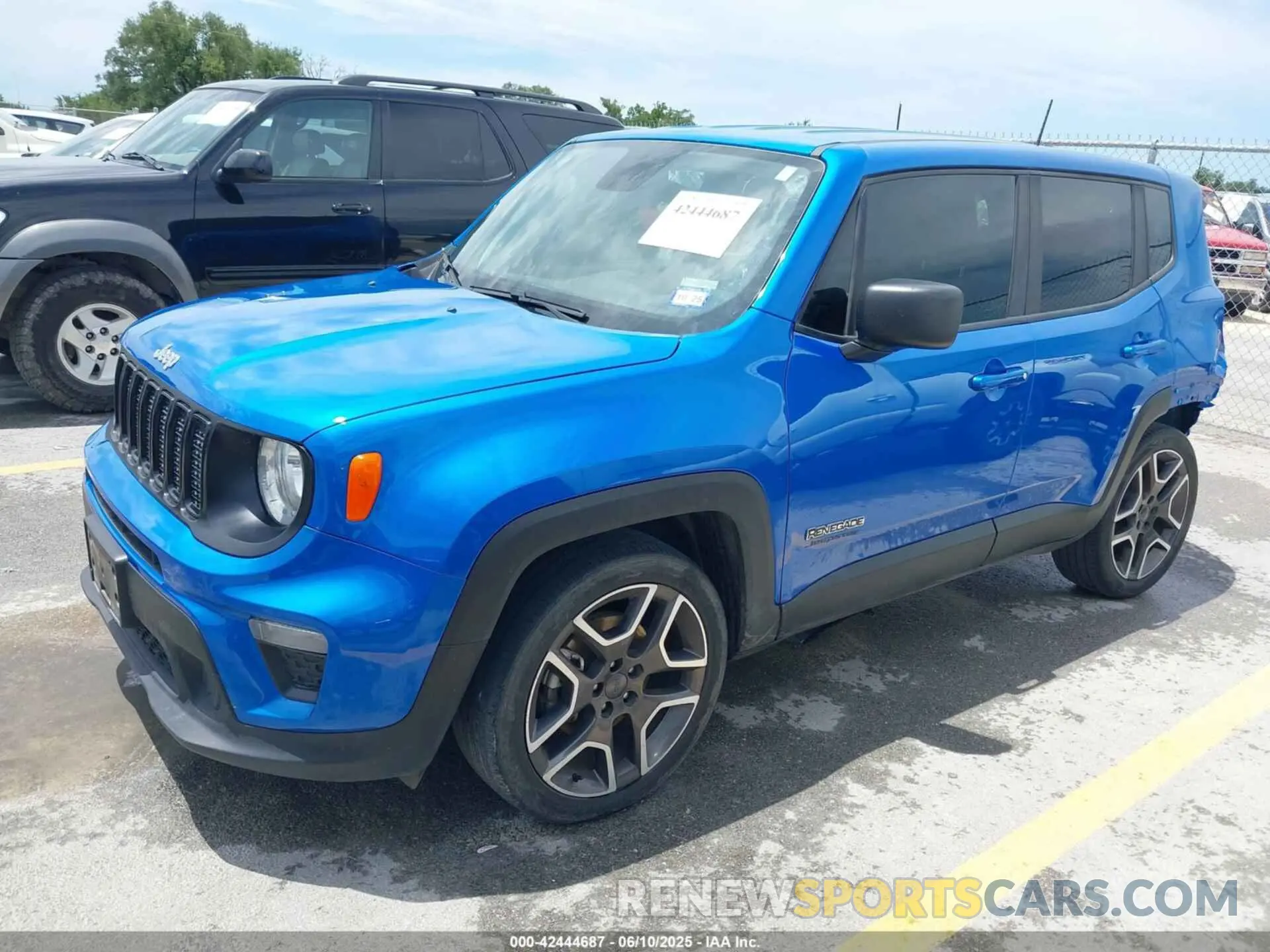 2 Photograph of a damaged car ZACNJAAB6LPL81065 JEEP RENEGADE 2020