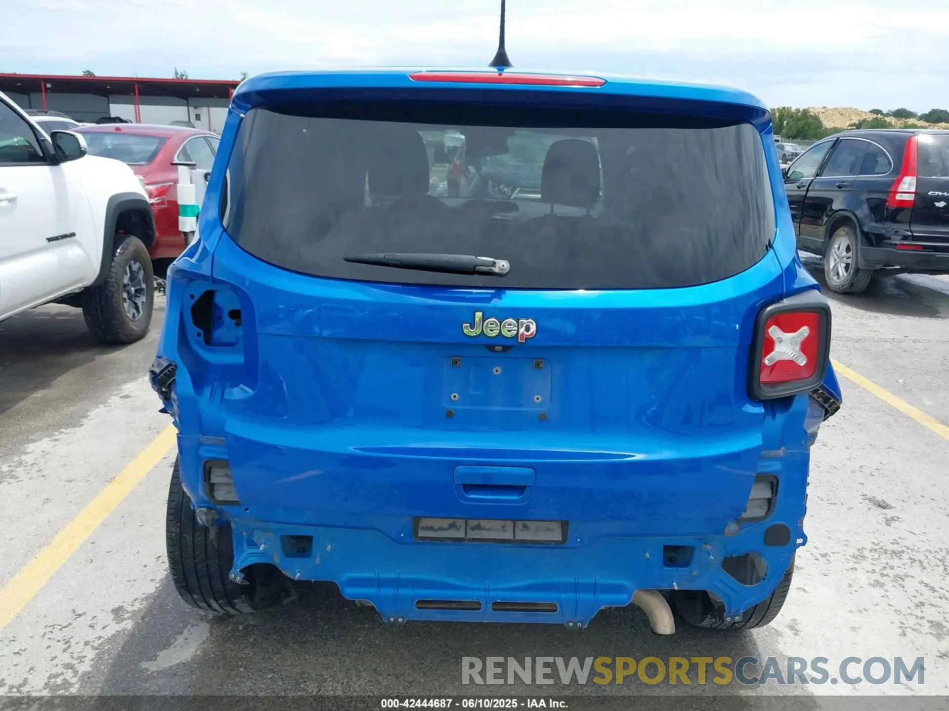 6 Photograph of a damaged car ZACNJAAB6LPL81065 JEEP RENEGADE 2020