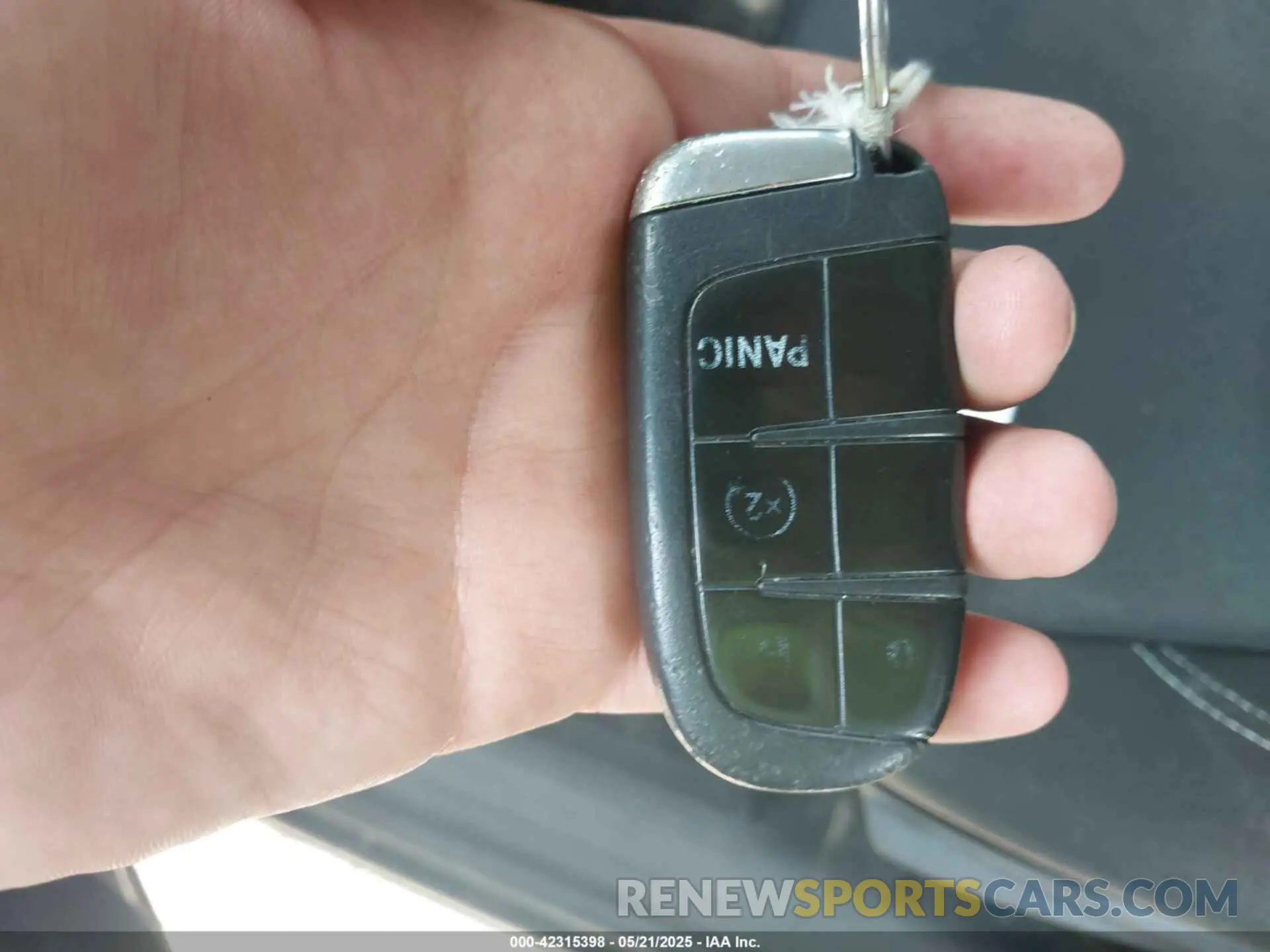 11 Photograph of a damaged car ZACNJAAB6LPL81499 JEEP RENEGADE 2020
