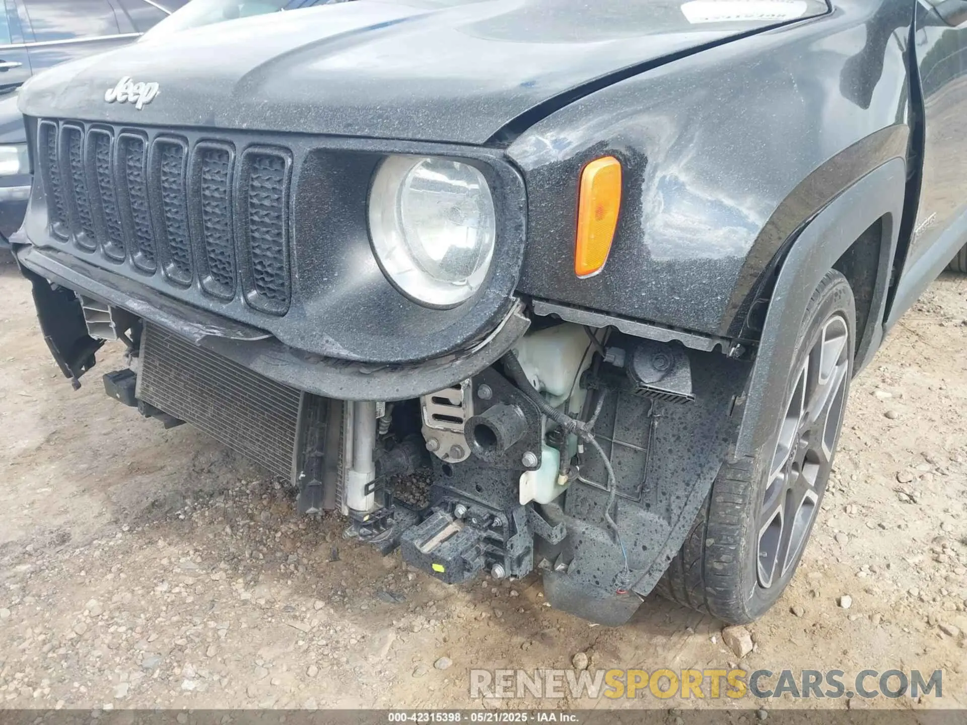 17 Photograph of a damaged car ZACNJAAB6LPL81499 JEEP RENEGADE 2020