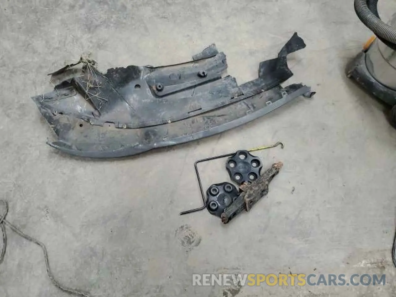 12 Photograph of a damaged car ZACNJAAB7LPL70558 JEEP RENEGADE 2020