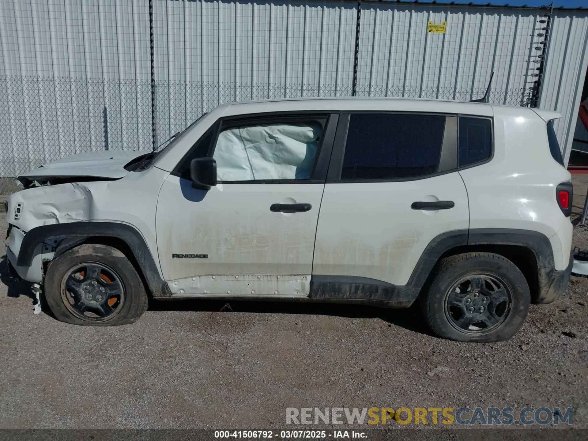 15 Photograph of a damaged car ZACNJAAB7LPL70754 JEEP RENEGADE 2020
