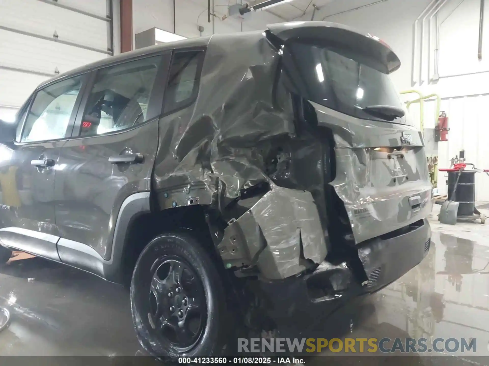 6 Photograph of a damaged car ZACNJAAB8LPL19375 JEEP RENEGADE 2020