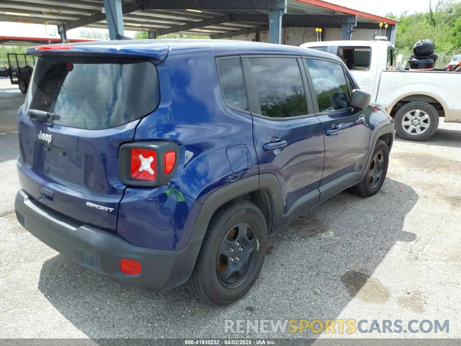 4 Photograph of a damaged car ZACNJAAB8LPL65367 JEEP RENEGADE 2020