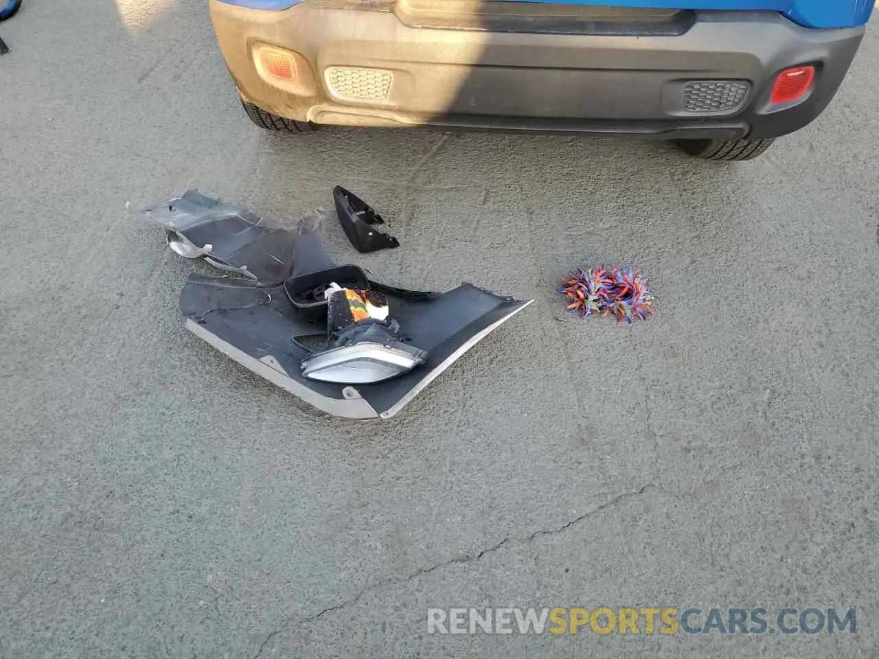 12 Photograph of a damaged car ZACNJAAB8LPL81164 JEEP RENEGADE 2020